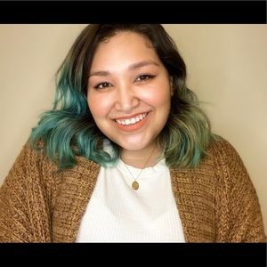 Meet your Posher, Emily